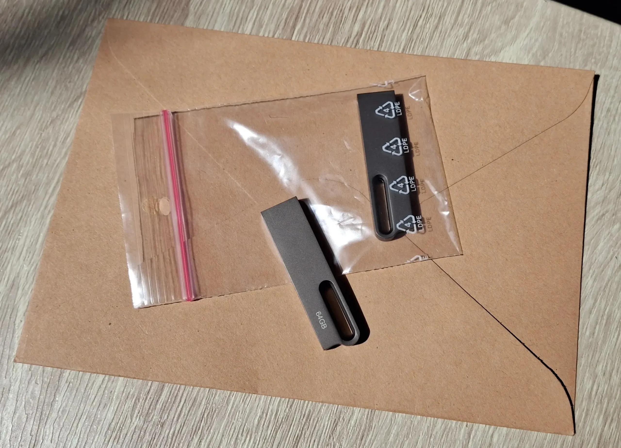 Clé USB coffre-fort numérique – Image 1